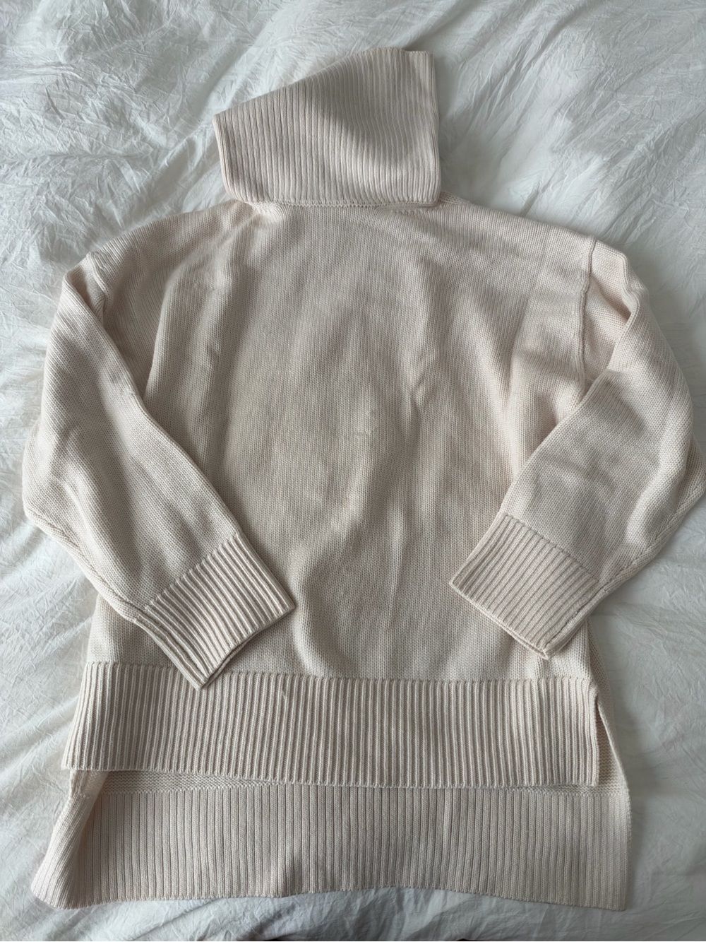 Aritzia Babaton Nexus Turtleneck in Whitecap Gray Medium